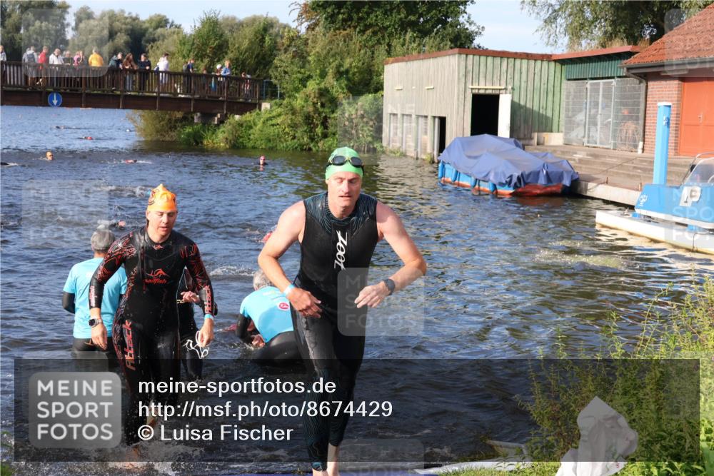31.08.2025 - Elbe Triathlon Hamburg Luisa Fischer http://msf.ph/oto/8674429 31.08.2025 08:47:50 Schwimmen 249, 278, 282, 308, 316, 371 meine-sportfotos.de