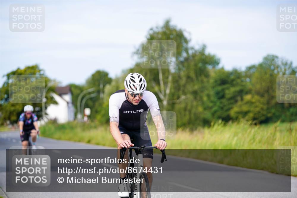 31.08.2025 - Elbe Triathlon Hamburg Michael Burmester http://msf.ph/oto/8674431 31.08.2025 10:14:56 Radfahren 615, 617, 717, 758, 800 meine-sportfotos.de