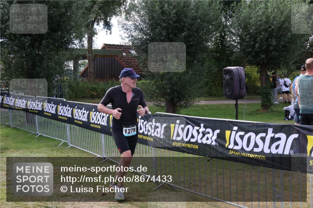 31.08.2025 - Elbe Triathlon Hamburg Luisa Fischer http://msf.ph/oto/8674433 31.08.2025 11:34:14 Laufen 1279 meine-sportfotos.de