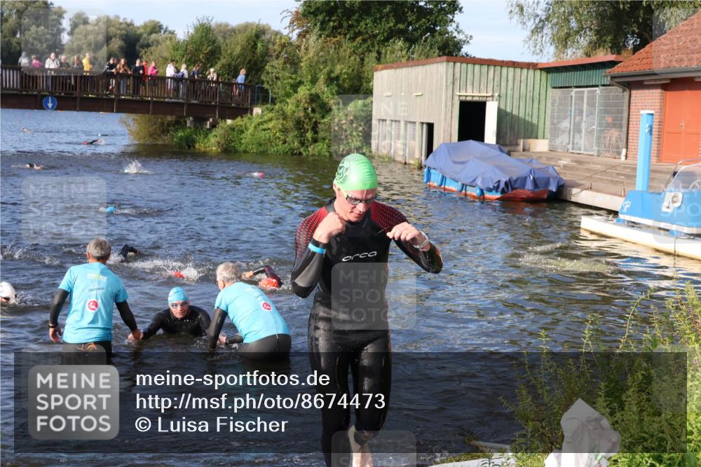 31.08.2025 - Elbe Triathlon Hamburg Luisa Fischer http://msf.ph/oto/8674473 31.08.2025 08:47:56 Schwimmen 282, 297, 308, 330, 341 meine-sportfotos.de