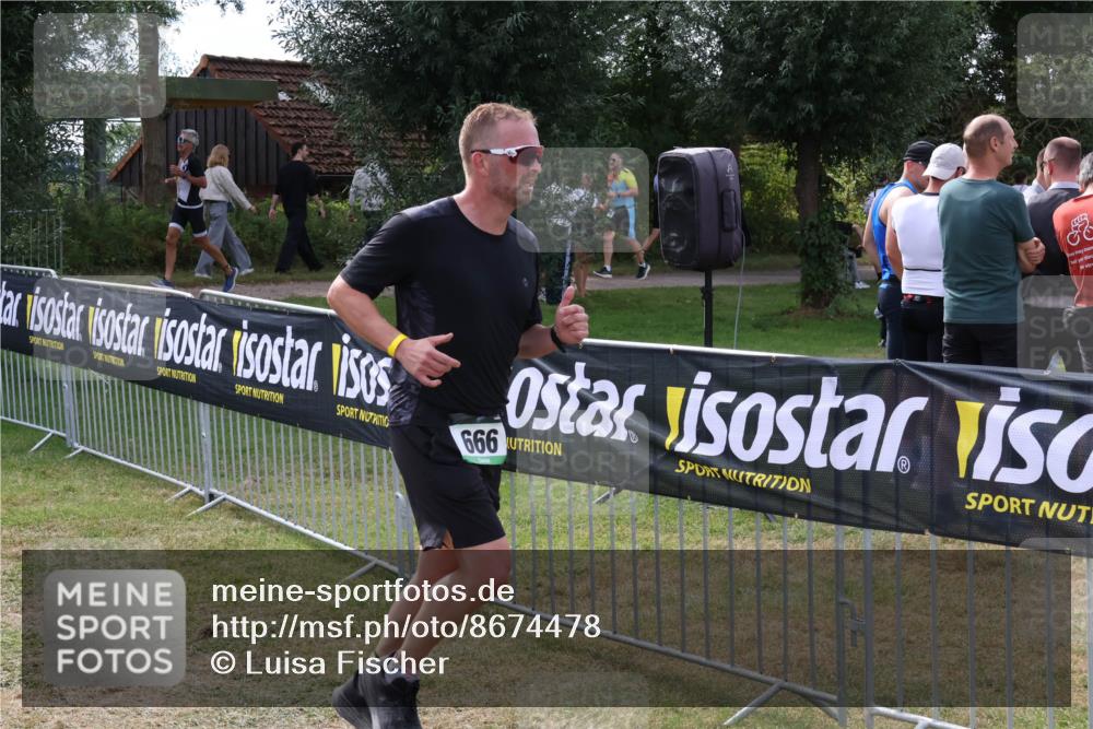31.08.2025 - Elbe Triathlon Hamburg Luisa Fischer http://msf.ph/oto/8674478 31.08.2025 11:35:01 Laufen 666 meine-sportfotos.de