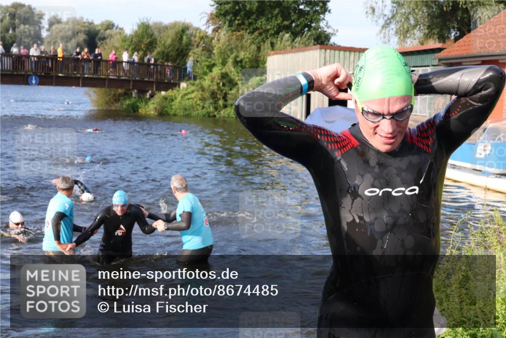 31.08.2025 - Elbe Triathlon Hamburg Luisa Fischer http://msf.ph/oto/8674485 31.08.2025 08:47:57 Schwimmen 282, 297, 308, 330, 341 meine-sportfotos.de