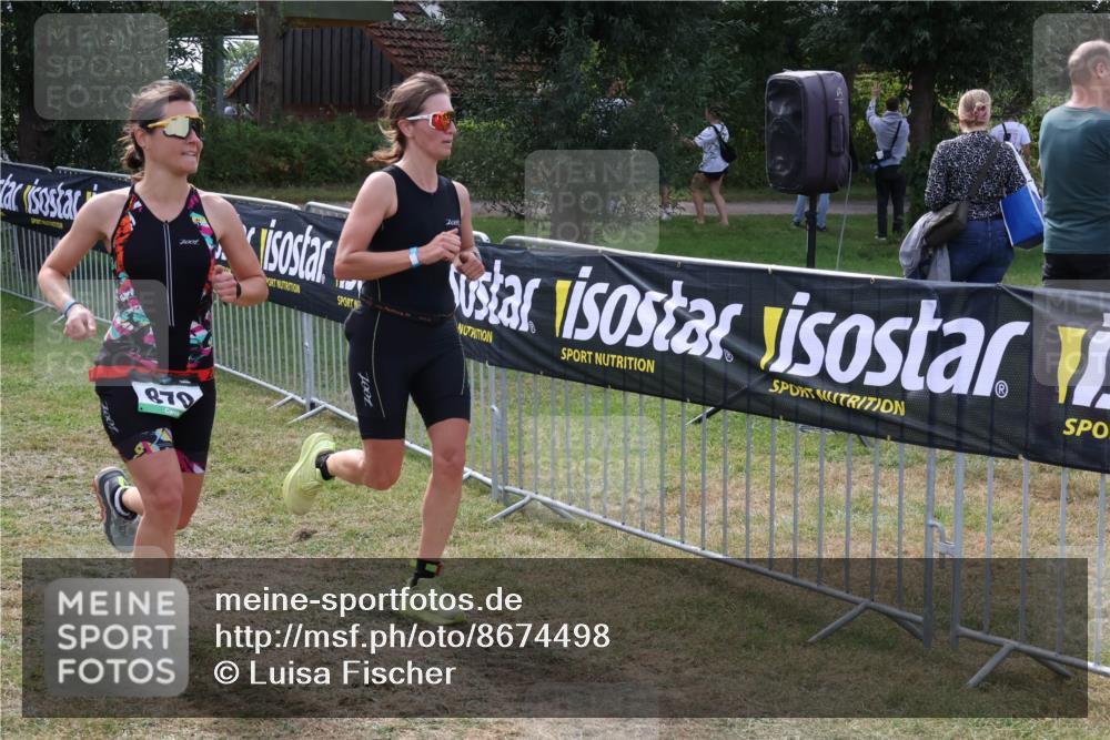 31.08.2025 - Elbe Triathlon Hamburg Luisa Fischer http://msf.ph/oto/8674498 31.08.2025 11:35:28 Laufen 879 meine-sportfotos.de