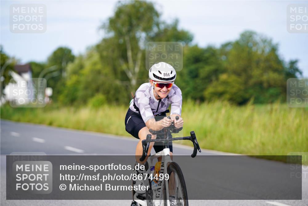 31.08.2025 - Elbe Triathlon Hamburg Michael Burmester http://msf.ph/oto/8674499 31.08.2025 10:15:10 Radfahren 707, 835, 864 meine-sportfotos.de
