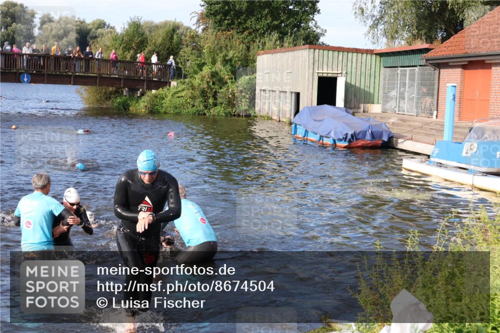 31.08.2025 - Elbe Triathlon Hamburg Luisa Fischer http://msf.ph/oto/8674504 31.08.2025 08:48:01 Schwimmen 258, 297, 330, 341 meine-sportfotos.de