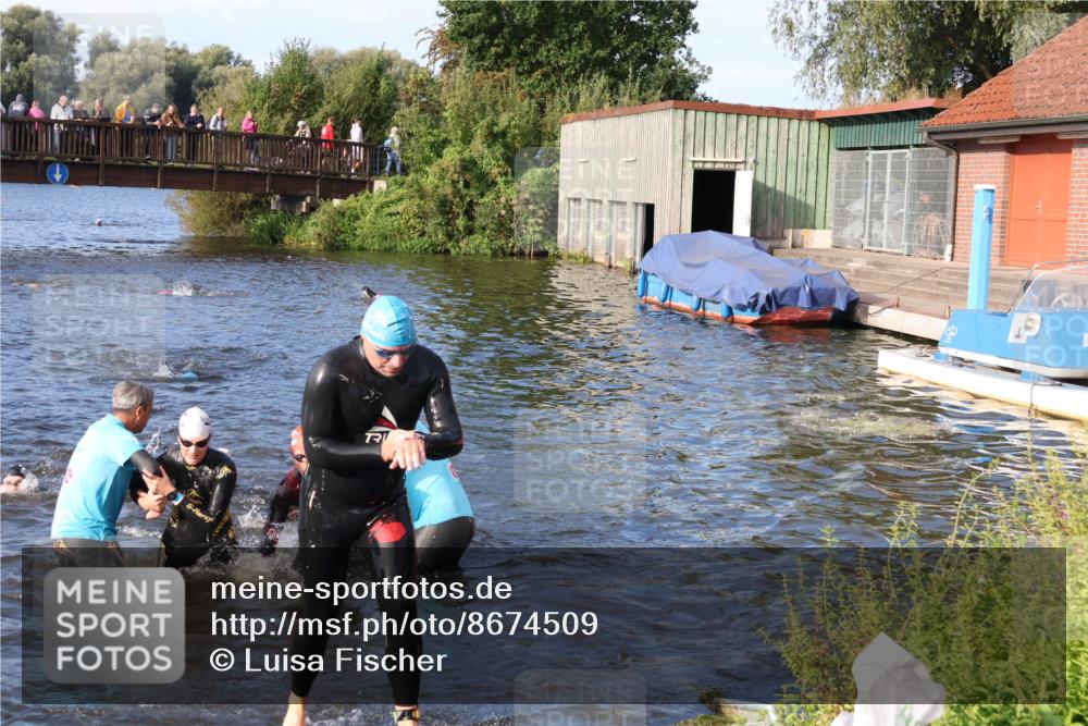 31.08.2025 - Elbe Triathlon Hamburg Luisa Fischer http://msf.ph/oto/8674509 31.08.2025 08:48:01 Schwimmen 258, 297, 330, 341 meine-sportfotos.de