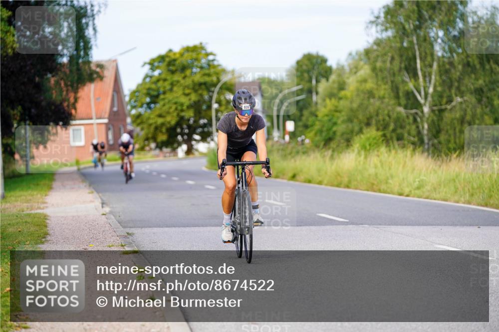 31.08.2025 - Elbe Triathlon Hamburg Michael Burmester http://msf.ph/oto/8674522 31.08.2025 10:15:12 Radfahren 707, 740, 835, 864 meine-sportfotos.de
