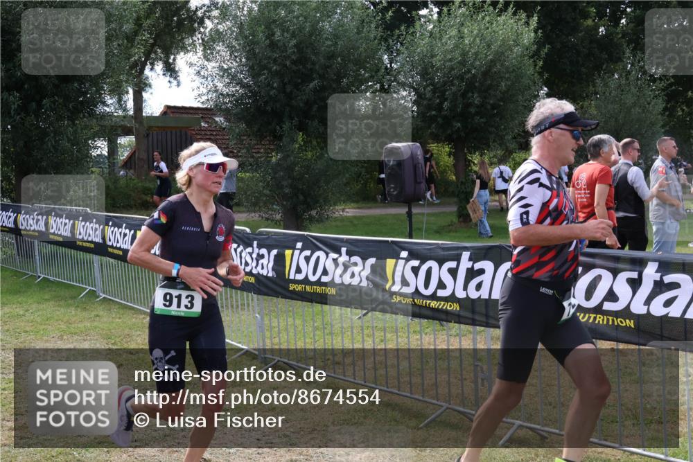 31.08.2025 - Elbe Triathlon Hamburg Luisa Fischer http://msf.ph/oto/8674554 31.08.2025 11:36:04 Laufen 913 meine-sportfotos.de