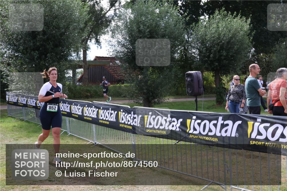 31.08.2025 - Elbe Triathlon Hamburg Luisa Fischer http://msf.ph/oto/8674560 31.08.2025 11:36:12 Laufen 852 meine-sportfotos.de