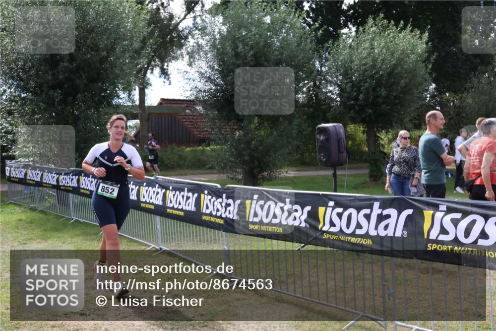 31.08.2025 - Elbe Triathlon Hamburg Luisa Fischer http://msf.ph/oto/8674563 31.08.2025 11:36:12 Laufen 852 meine-sportfotos.de