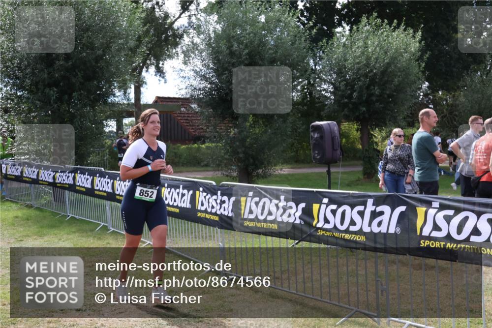 31.08.2025 - Elbe Triathlon Hamburg Luisa Fischer http://msf.ph/oto/8674566 31.08.2025 11:36:12 Laufen 852 meine-sportfotos.de