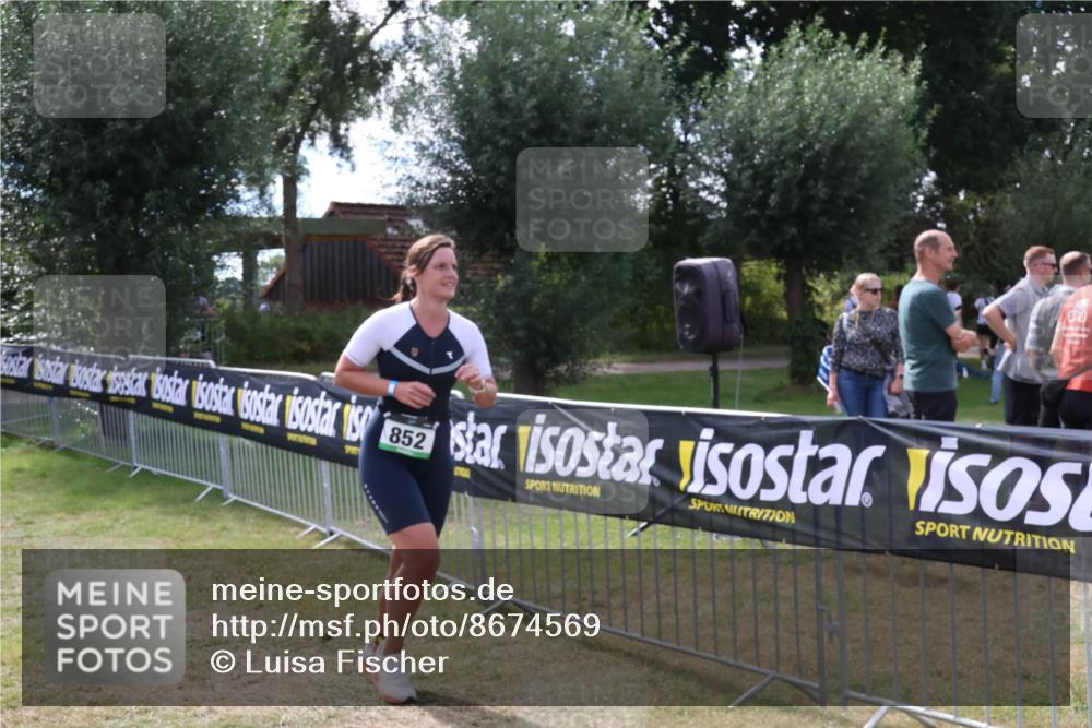31.08.2025 - Elbe Triathlon Hamburg Luisa Fischer http://msf.ph/oto/8674569 31.08.2025 11:36:13 Laufen 852 meine-sportfotos.de