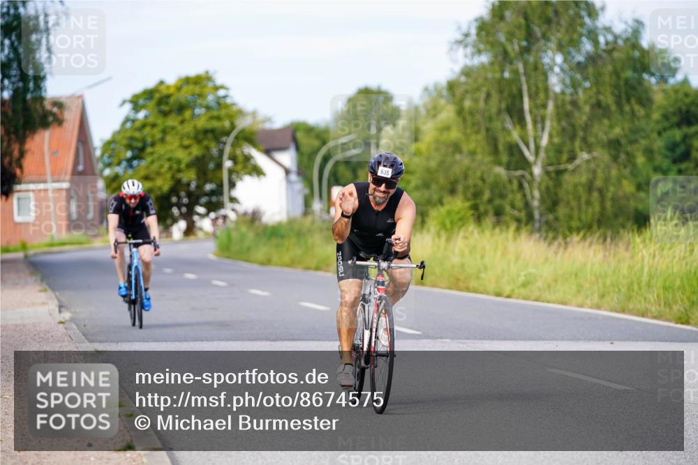 31.08.2025 - Elbe Triathlon Hamburg Michael Burmester http://msf.ph/oto/8674575 31.08.2025 10:15:21 Radfahren 610, 635, 740 meine-sportfotos.de