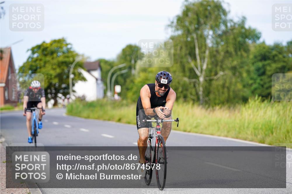 31.08.2025 - Elbe Triathlon Hamburg Michael Burmester http://msf.ph/oto/8674578 31.08.2025 10:15:21 Radfahren 610, 635, 740 meine-sportfotos.de