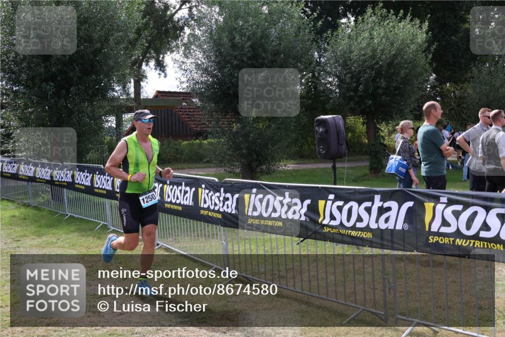 31.08.2025 - Elbe Triathlon Hamburg Luisa Fischer http://msf.ph/oto/8674580 31.08.2025 11:36:17 Laufen 1250 meine-sportfotos.de