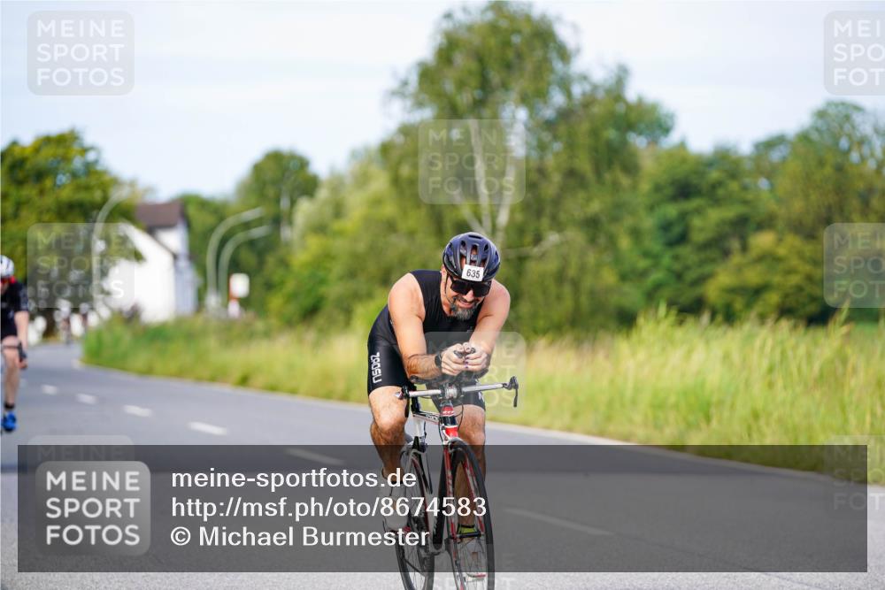 31.08.2025 - Elbe Triathlon Hamburg Michael Burmester http://msf.ph/oto/8674583 31.08.2025 10:15:22 Radfahren 610, 635 meine-sportfotos.de