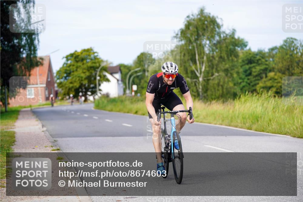 31.08.2025 - Elbe Triathlon Hamburg Michael Burmester http://msf.ph/oto/8674603 31.08.2025 10:15:23 Radfahren 610, 635 meine-sportfotos.de