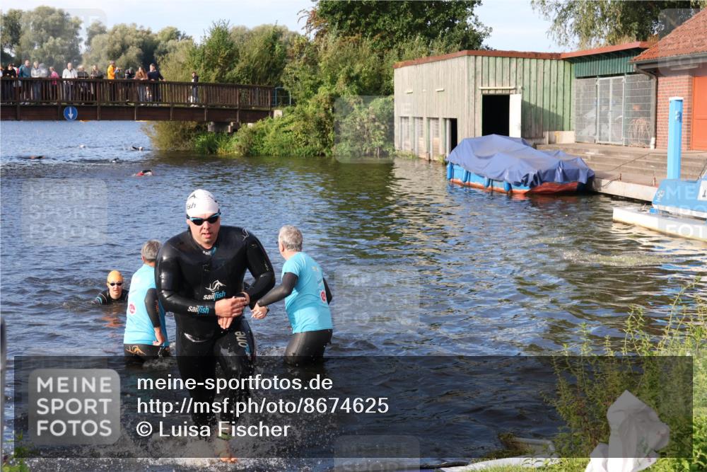 31.08.2025 - Elbe Triathlon Hamburg Luisa Fischer http://msf.ph/oto/8674625 31.08.2025 08:48:32 Schwimmen 289, 361, 374 meine-sportfotos.de