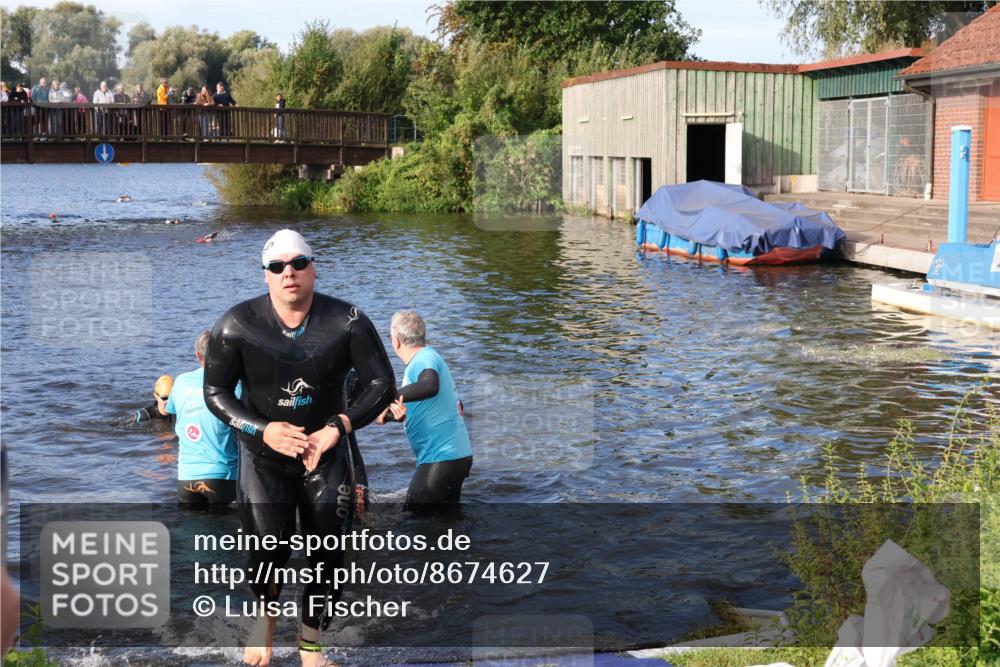 31.08.2025 - Elbe Triathlon Hamburg Luisa Fischer http://msf.ph/oto/8674627 31.08.2025 08:48:32 Schwimmen 289, 361, 374 meine-sportfotos.de