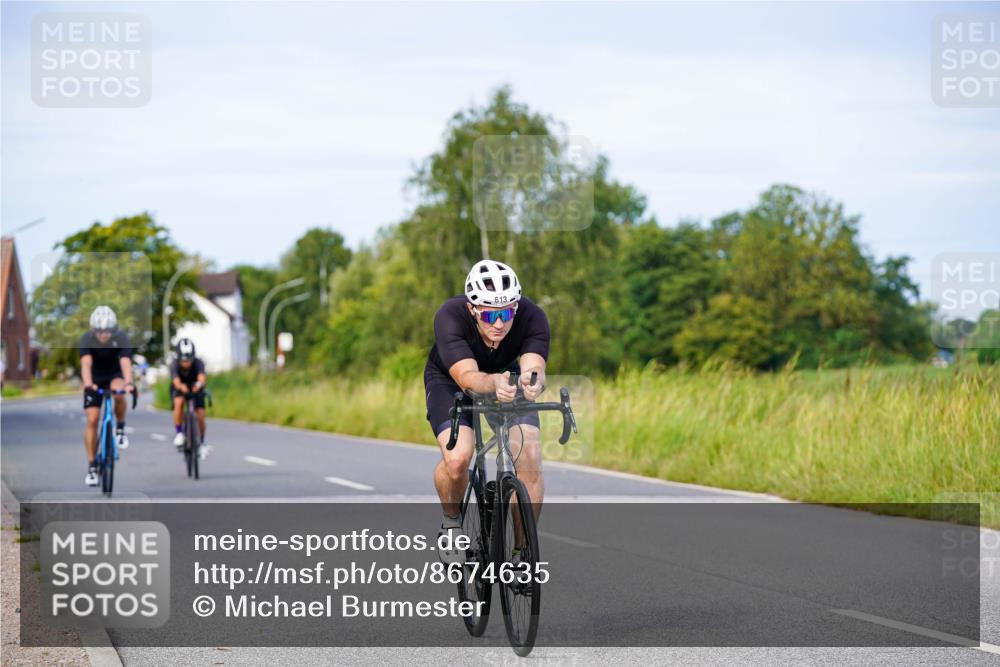 31.08.2025 - Elbe Triathlon Hamburg Michael Burmester http://msf.ph/oto/8674635 31.08.2025 10:15:41 Radfahren 579, 613, 732, 811 meine-sportfotos.de