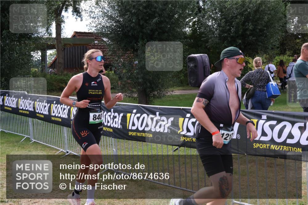 31.08.2025 - Elbe Triathlon Hamburg Luisa Fischer http://msf.ph/oto/8674636 31.08.2025 11:36:40 Laufen 848, 121 meine-sportfotos.de