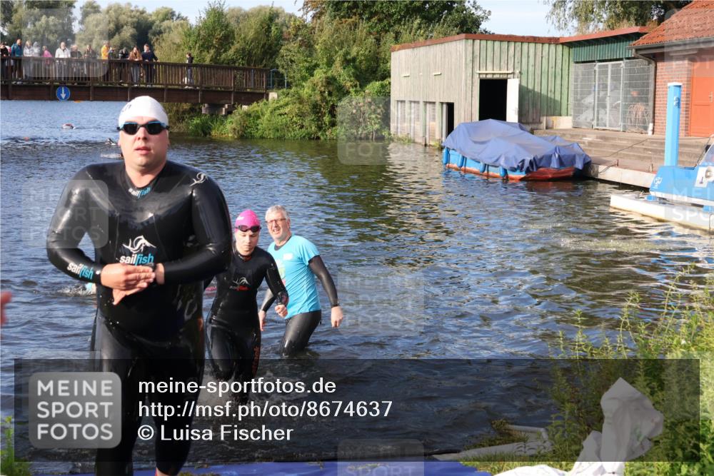 31.08.2025 - Elbe Triathlon Hamburg Luisa Fischer http://msf.ph/oto/8674637 31.08.2025 08:48:33 Schwimmen 289, 361, 374 meine-sportfotos.de