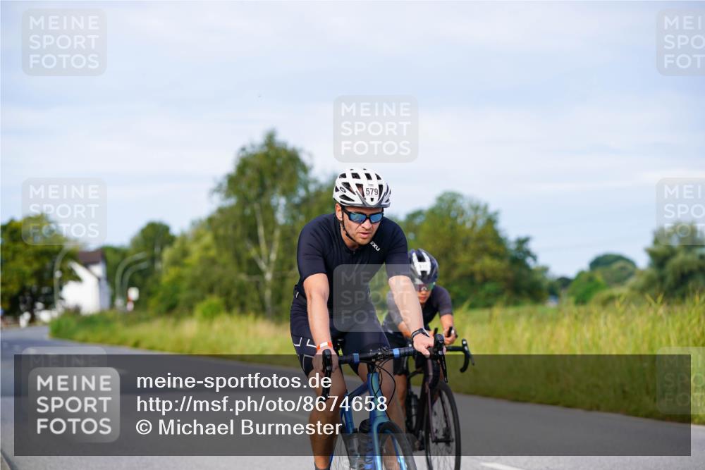 31.08.2025 - Elbe Triathlon Hamburg Michael Burmester http://msf.ph/oto/8674658 31.08.2025 10:15:44 Radfahren 579, 605, 613, 811 meine-sportfotos.de