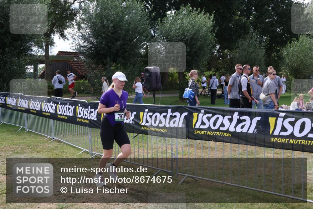 31.08.2025 - Elbe Triathlon Hamburg Luisa Fischer http://msf.ph/oto/8674675 31.08.2025 11:37:01 Laufen  meine-sportfotos.de