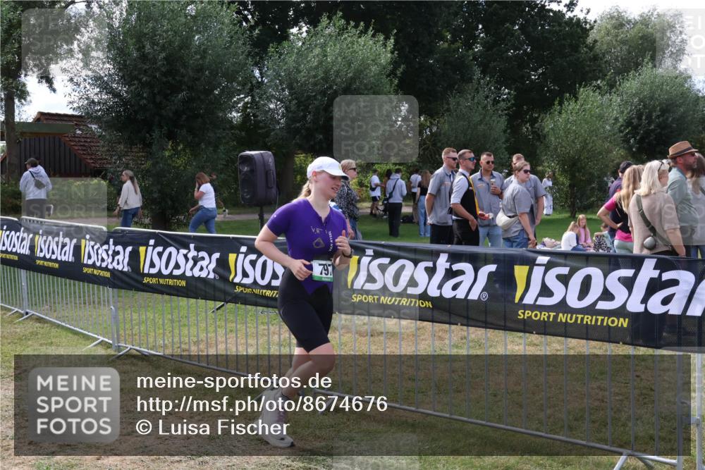 31.08.2025 - Elbe Triathlon Hamburg Luisa Fischer http://msf.ph/oto/8674676 31.08.2025 11:37:01 Laufen 797 meine-sportfotos.de