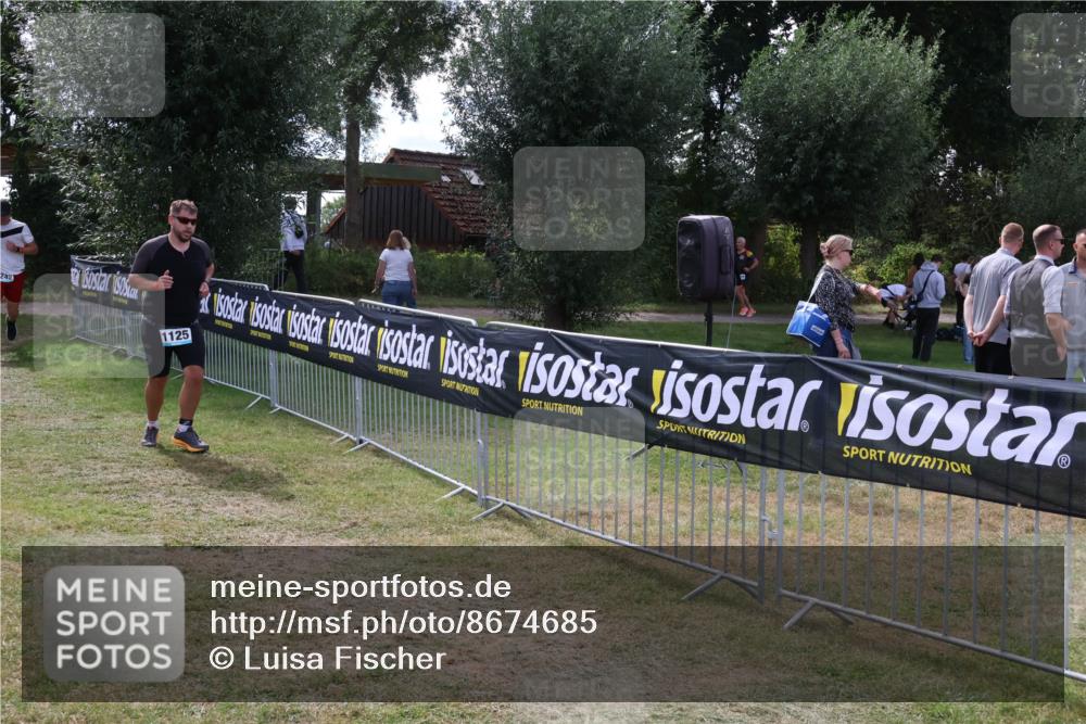 31.08.2025 - Elbe Triathlon Hamburg Luisa Fischer http://msf.ph/oto/8674685 31.08.2025 11:37:04 Laufen 242, 1125 meine-sportfotos.de
