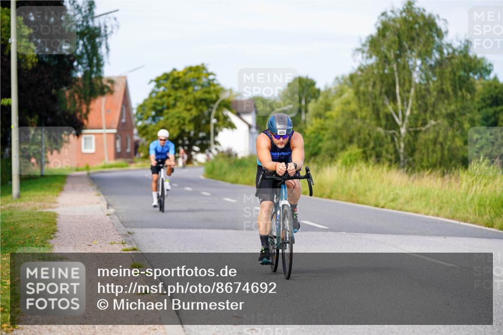 31.08.2025 - Elbe Triathlon Hamburg Michael Burmester http://msf.ph/oto/8674692 31.08.2025 10:15:58 Radfahren 438, 624, 787 meine-sportfotos.de