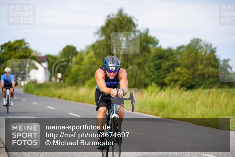 31.08.2025 - Elbe Triathlon Hamburg Michael Burmester http://msf.ph/oto/8674697 31.08.2025 10:15:59 Radfahren 438, 624 meine-sportfotos.de