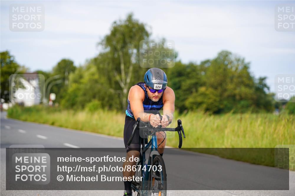 31.08.2025 - Elbe Triathlon Hamburg Michael Burmester http://msf.ph/oto/8674703 31.08.2025 10:15:59 Radfahren 438, 624 meine-sportfotos.de