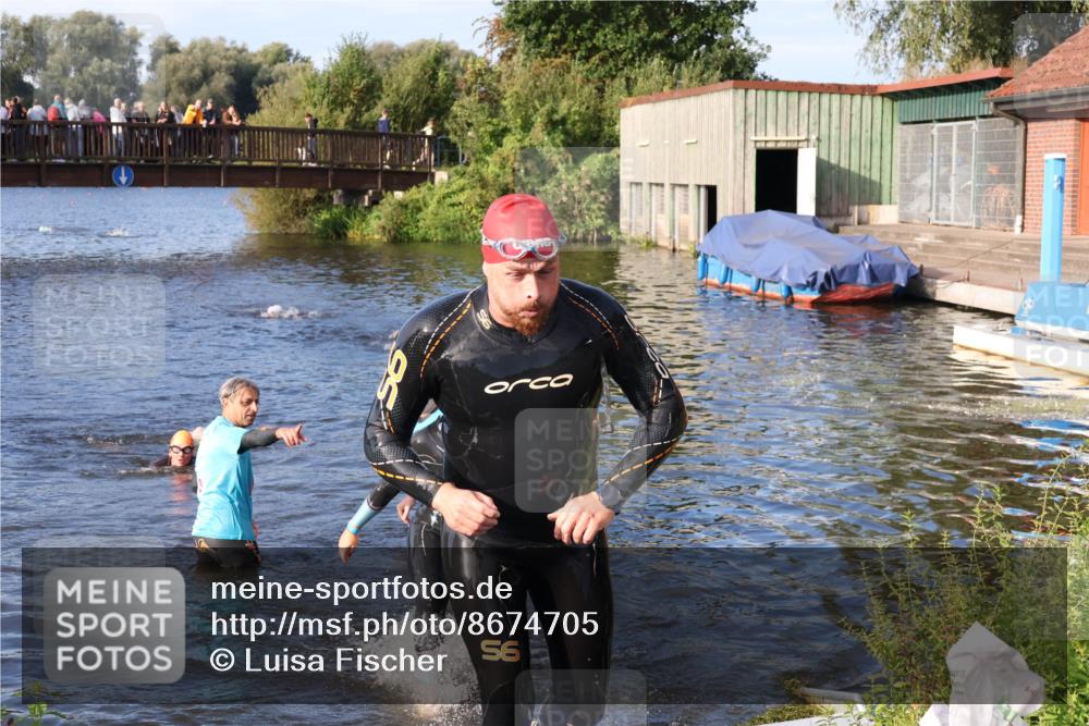 31.08.2025 - Elbe Triathlon Hamburg Luisa Fischer http://msf.ph/oto/8674705 31.08.2025 08:49:29 Schwimmen 173, 294 meine-sportfotos.de