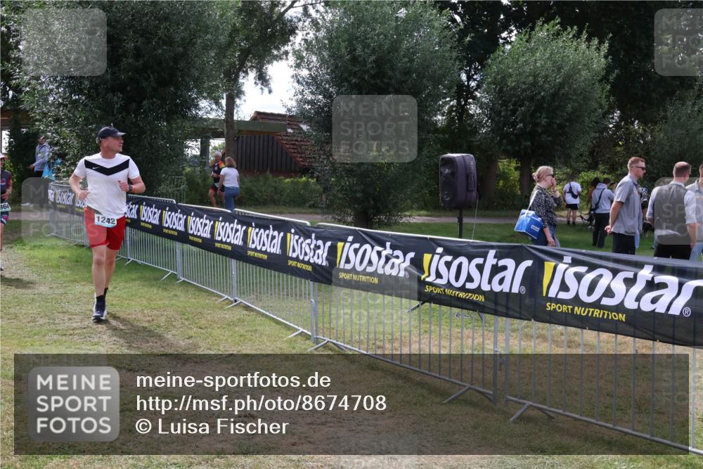 31.08.2025 - Elbe Triathlon Hamburg Luisa Fischer http://msf.ph/oto/8674708 31.08.2025 11:37:07 Laufen 866, 1242 meine-sportfotos.de