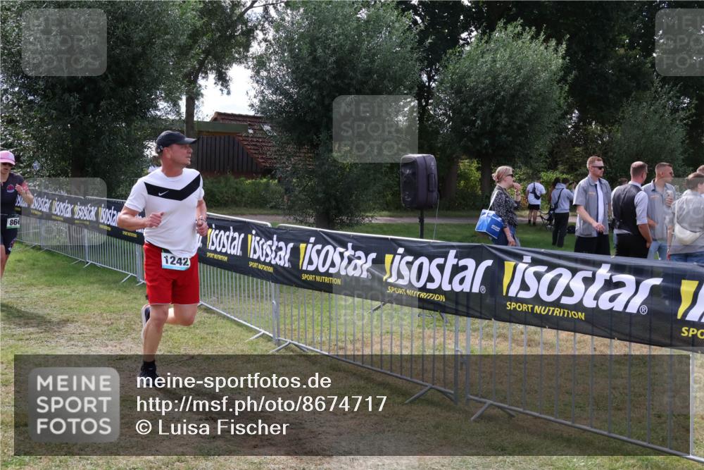 31.08.2025 - Elbe Triathlon Hamburg Luisa Fischer http://msf.ph/oto/8674717 31.08.2025 11:37:08 Laufen 866, 1242 meine-sportfotos.de