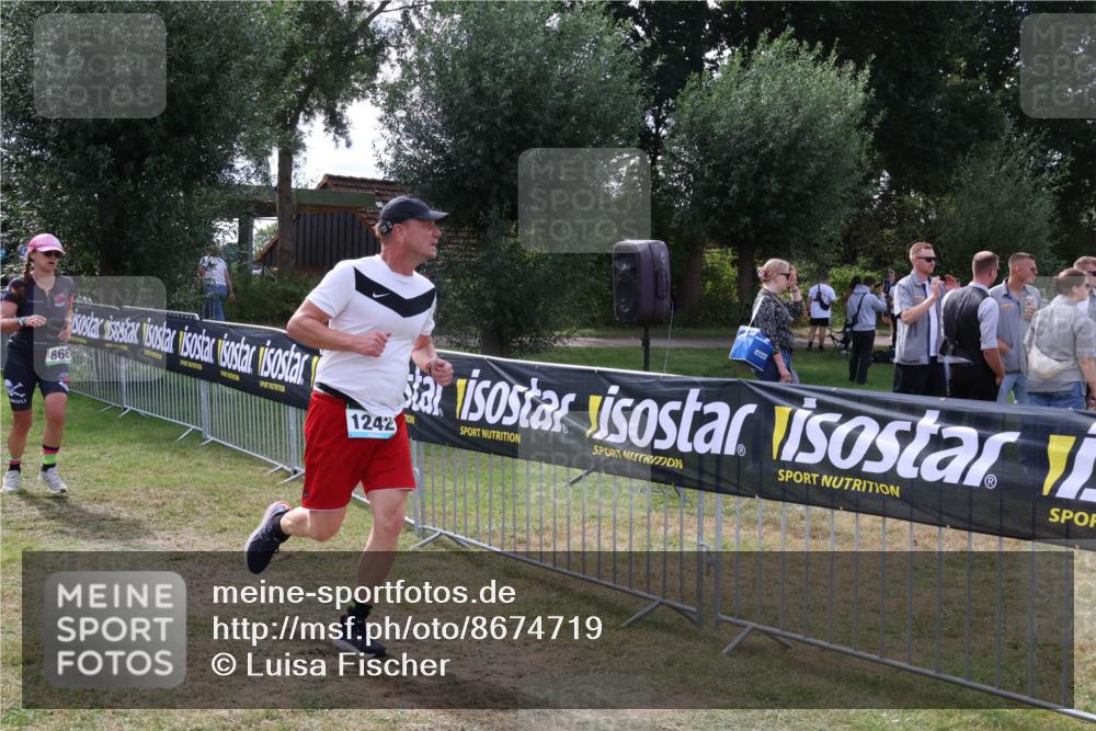 31.08.2025 - Elbe Triathlon Hamburg Luisa Fischer http://msf.ph/oto/8674719 31.08.2025 11:37:09 Laufen 866, 1242 meine-sportfotos.de
