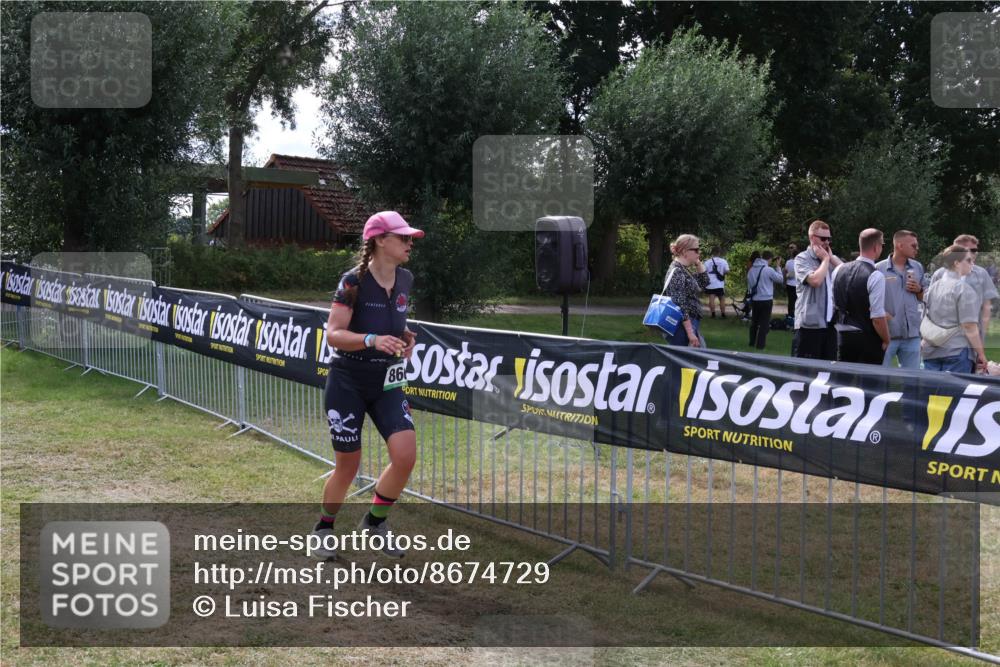 31.08.2025 - Elbe Triathlon Hamburg Luisa Fischer http://msf.ph/oto/8674729 31.08.2025 11:37:10 Laufen 86 meine-sportfotos.de