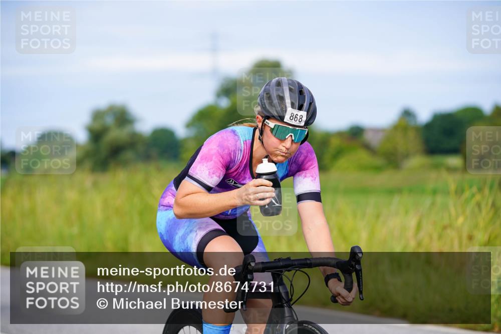 31.08.2025 - Elbe Triathlon Hamburg Michael Burmester http://msf.ph/oto/8674731 31.08.2025 10:16:15 Radfahren 691, 723, 868, 906, 919 meine-sportfotos.de