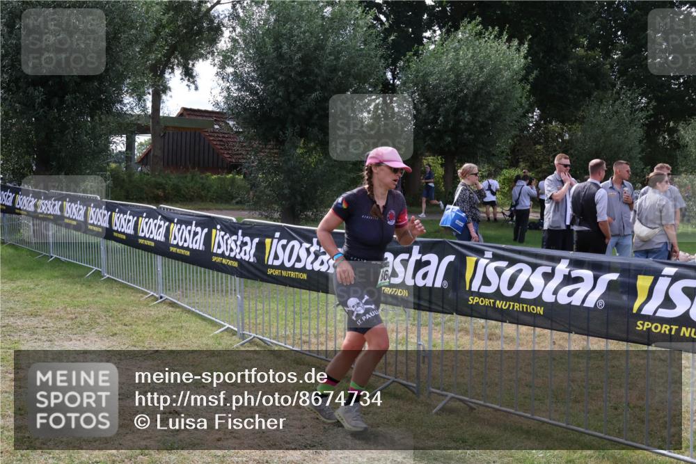 31.08.2025 - Elbe Triathlon Hamburg Luisa Fischer http://msf.ph/oto/8674734 31.08.2025 11:37:10 Laufen  meine-sportfotos.de
