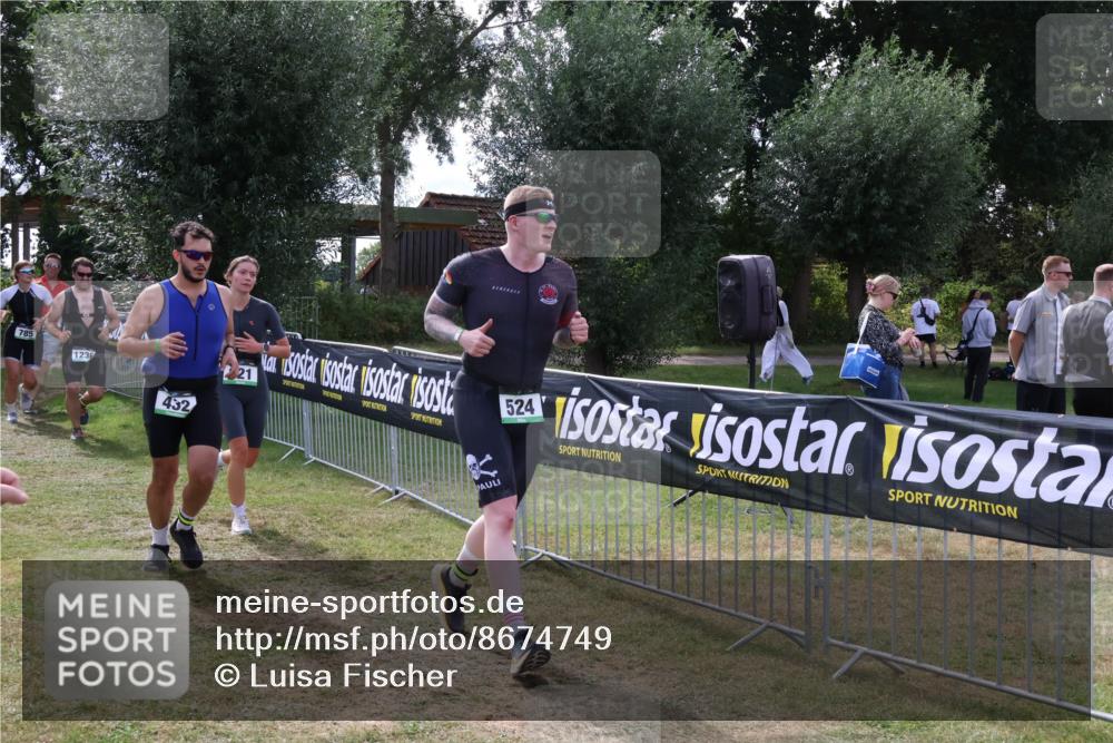 31.08.2025 - Elbe Triathlon Hamburg Luisa Fischer http://msf.ph/oto/8674749 31.08.2025 11:37:26 Laufen 785, 1236, 432, 21, 524 meine-sportfotos.de
