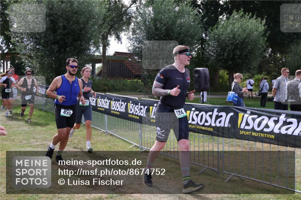 31.08.2025 - Elbe Triathlon Hamburg Luisa Fischer http://msf.ph/oto/8674752 31.08.2025 11:37:27 Laufen 785, 231, 1236, 432, 524 meine-sportfotos.de