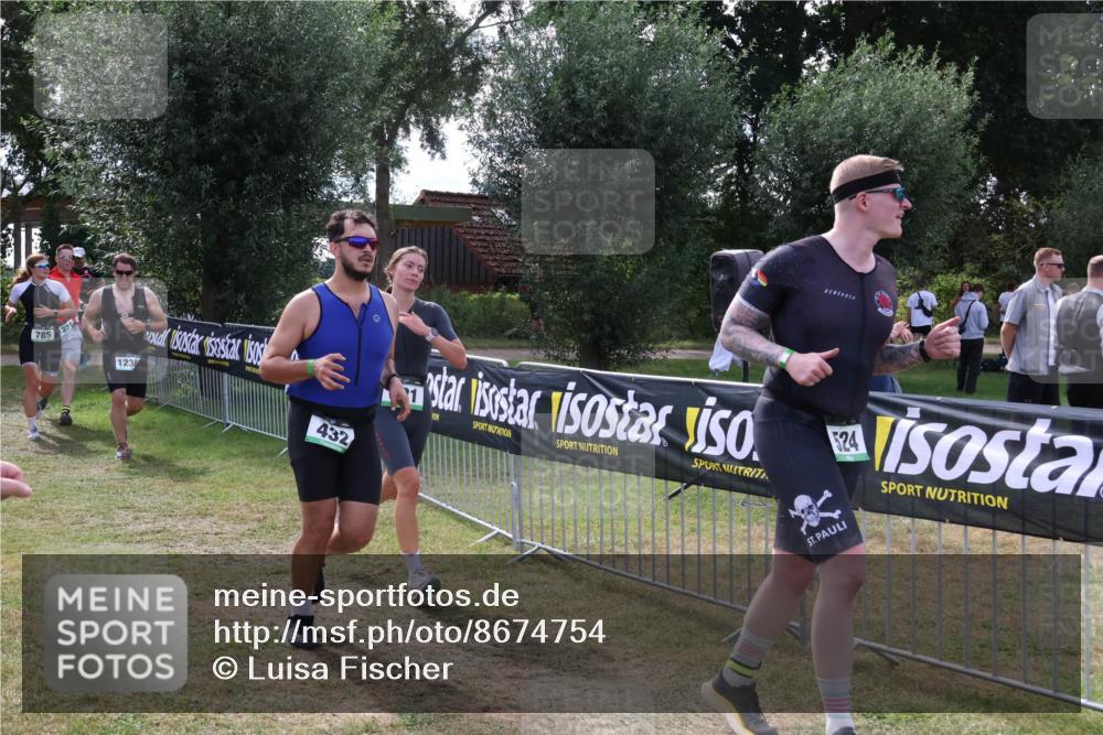 31.08.2025 - Elbe Triathlon Hamburg Luisa Fischer http://msf.ph/oto/8674754 31.08.2025 11:37:27 Laufen 785, 230, 123, 432, 524 meine-sportfotos.de