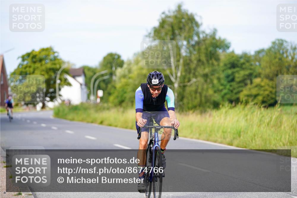 31.08.2025 - Elbe Triathlon Hamburg Michael Burmester http://msf.ph/oto/8674766 31.08.2025 10:16:27 Radfahren 563 meine-sportfotos.de