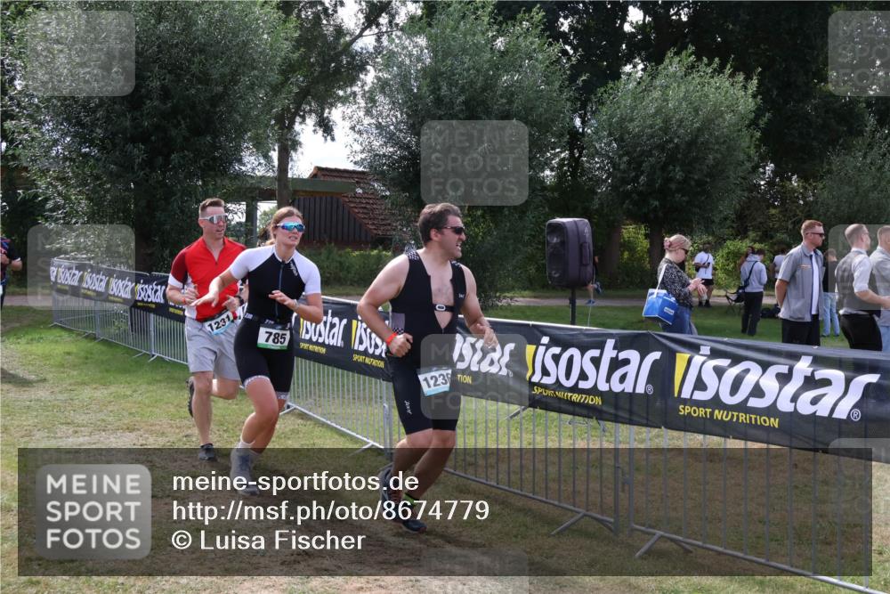 31.08.2025 - Elbe Triathlon Hamburg Luisa Fischer http://msf.ph/oto/8674779 31.08.2025 11:37:30 Laufen 1231, 785, 123 meine-sportfotos.de