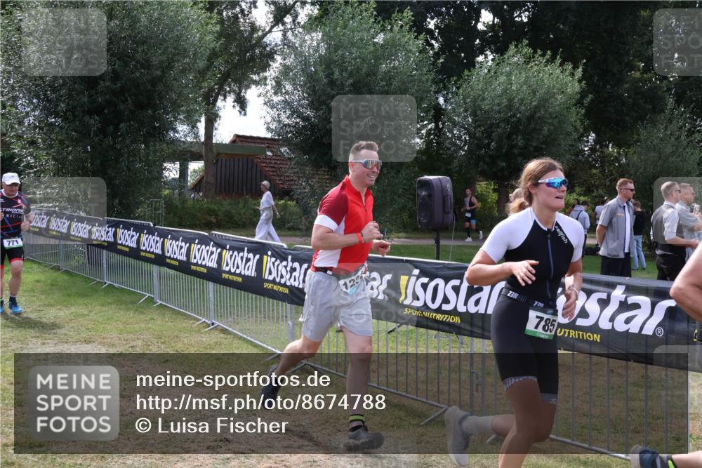 31.08.2025 - Elbe Triathlon Hamburg Luisa Fischer http://msf.ph/oto/8674788 31.08.2025 11:37:31 Laufen 771, 123, 3, 72, 785 meine-sportfotos.de