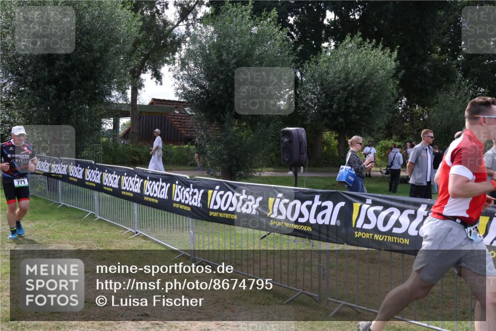 31.08.2025 - Elbe Triathlon Hamburg Luisa Fischer http://msf.ph/oto/8674795 31.08.2025 11:37:31 Laufen 771 meine-sportfotos.de