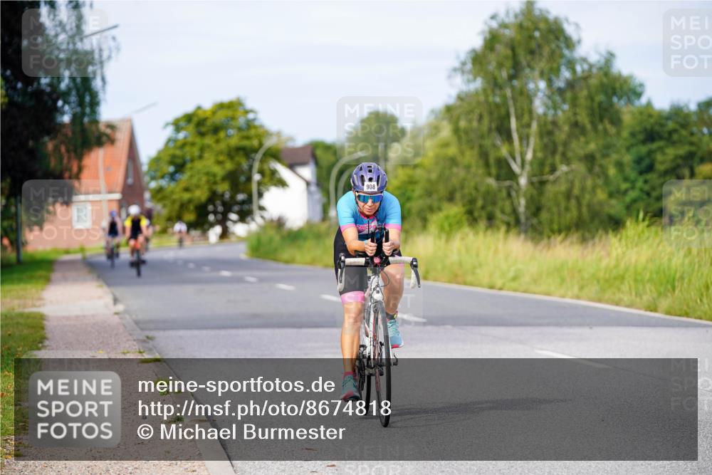 31.08.2025 - Elbe Triathlon Hamburg Michael Burmester http://msf.ph/oto/8674818 31.08.2025 10:16:43 Radfahren 666, 908 meine-sportfotos.de