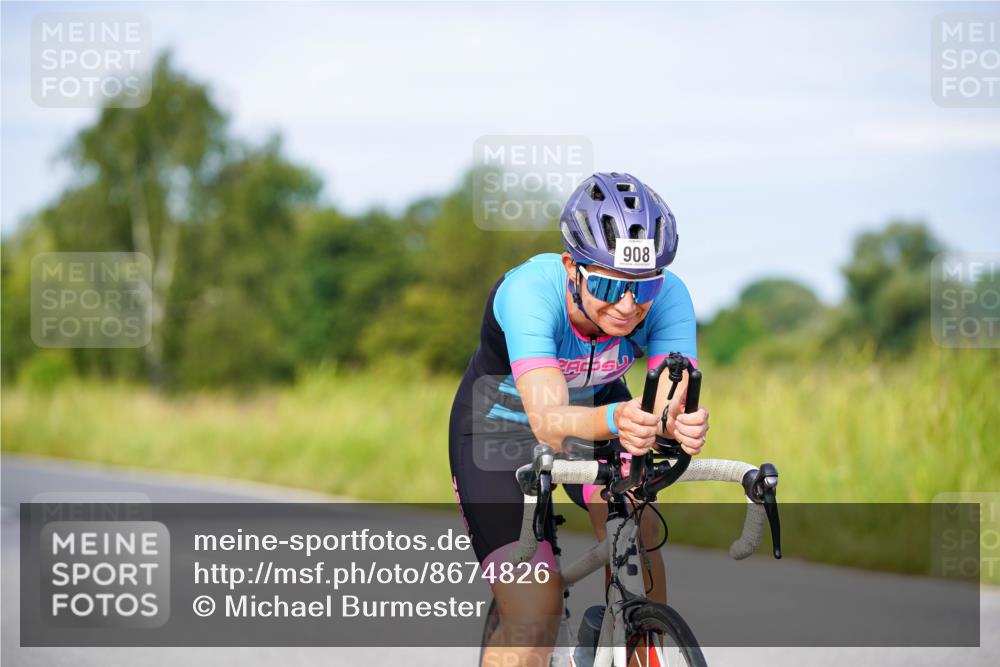 31.08.2025 - Elbe Triathlon Hamburg Michael Burmester http://msf.ph/oto/8674826 31.08.2025 10:16:44 Radfahren 666, 908 meine-sportfotos.de