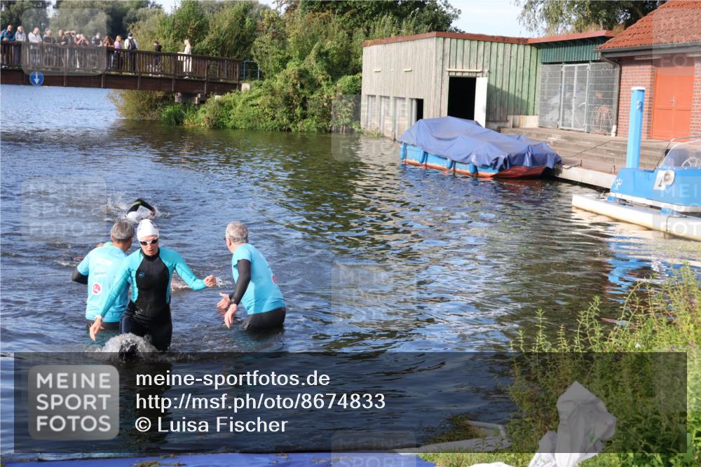 31.08.2025 - Elbe Triathlon Hamburg Luisa Fischer http://msf.ph/oto/8674833 31.08.2025 08:50:43 Schwimmen 255, 389 meine-sportfotos.de